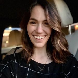 Meet your (newbie) Posher, Charlotte